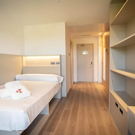 Mass Campus Hotel León