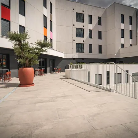 Hotel Mass Campus