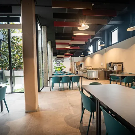 Hotel Mass Campus